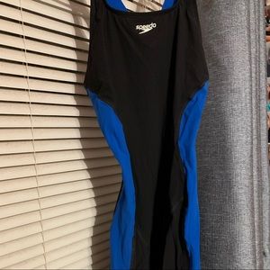 Speedo kneeskin never worn! Size 32